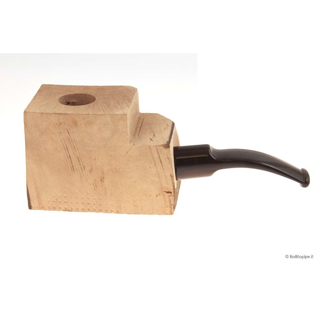 Bruyère troué avec tuyau saddle en acrylique cumberland pour pipes demi-courbes